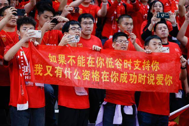 世联赛-中国女排0-3捷克开门黑 唐欣空砍18分吴梦洁伤停